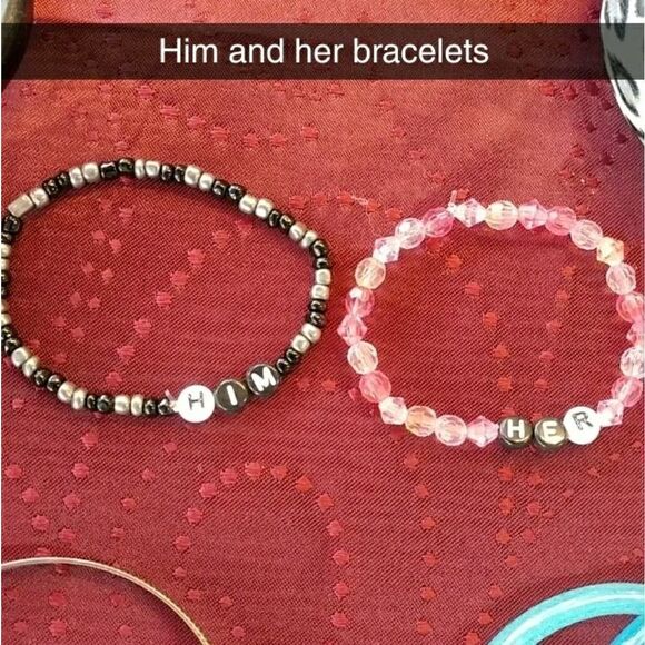 Random beading His and her bracelets - Picture 1 of 4
